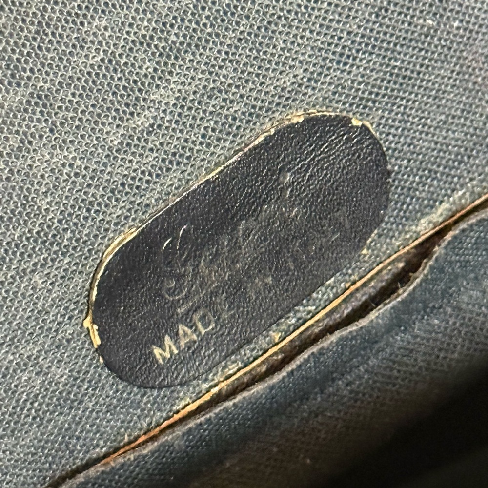 Vintage Gucci briefcase/travel bag - Picture 7 of 7